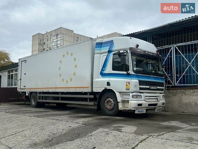 Грузовой фургон DAF CF 2004 в Львове