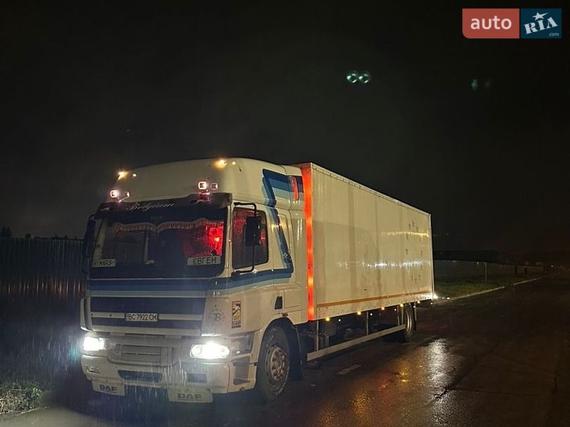 Грузовой фургон DAF CF 2004 в Львове