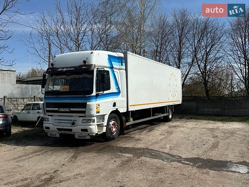 Грузовой фургон DAF CF 2004 в Львове