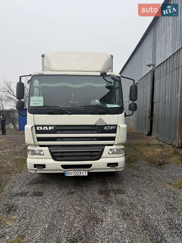 Грузовой фургон DAF FA 2015 в Шепетовке