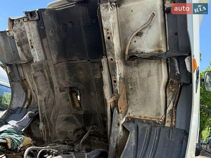 Грузовой фургон DAF FA 2003 в Киеве