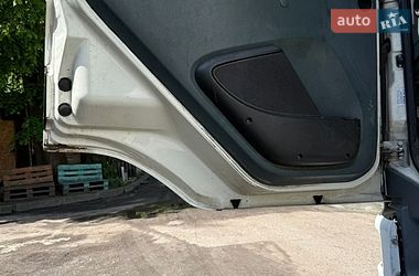 Грузовой фургон DAF FA 2003 в Киеве