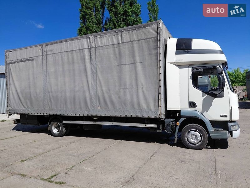 Тентований DAF FA 2004 в Рівному