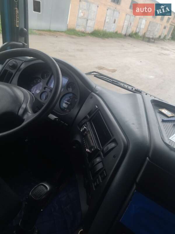 Тягач DAF FT 2006 в Виньковцах