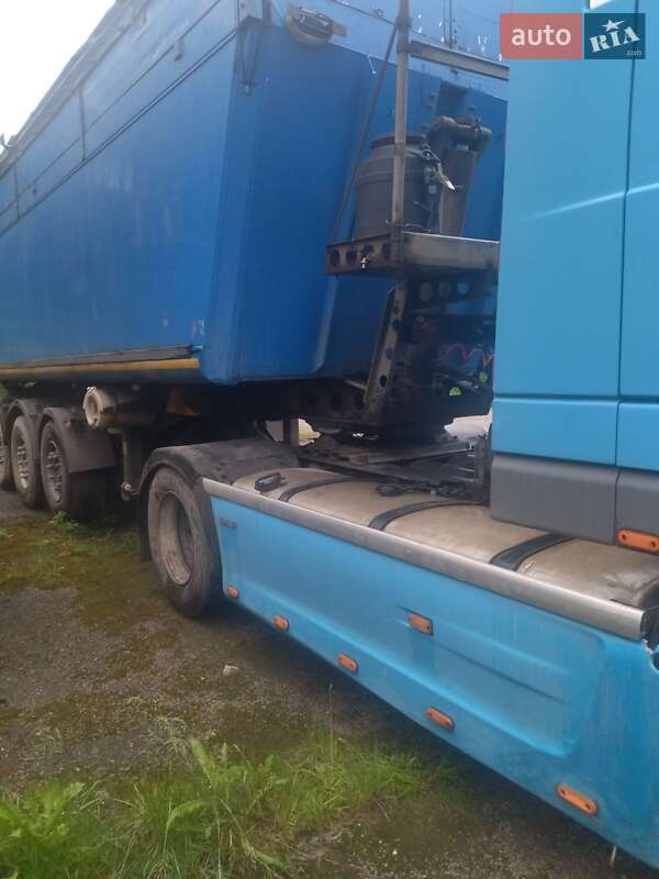 Тягач DAF FT 2006 в Виньковцах