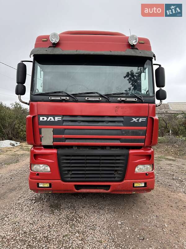Тягач DAF FT 2004 в 