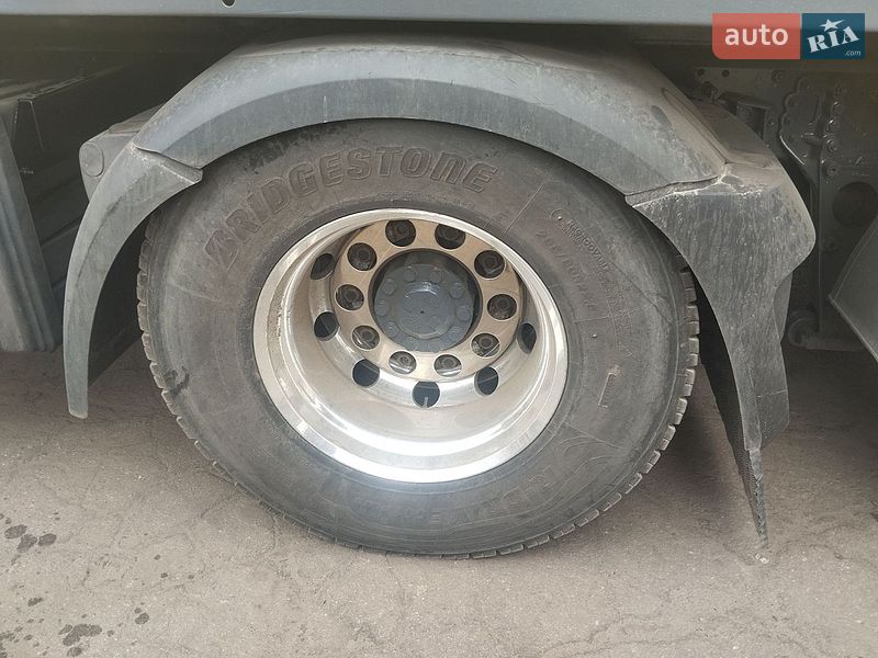Контейнеровоз DAF FT 2012 в Судовій Вишні