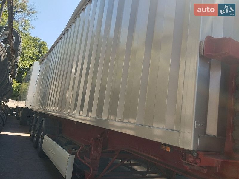 Тягач DAF FT 2017 в Судовой Вишне