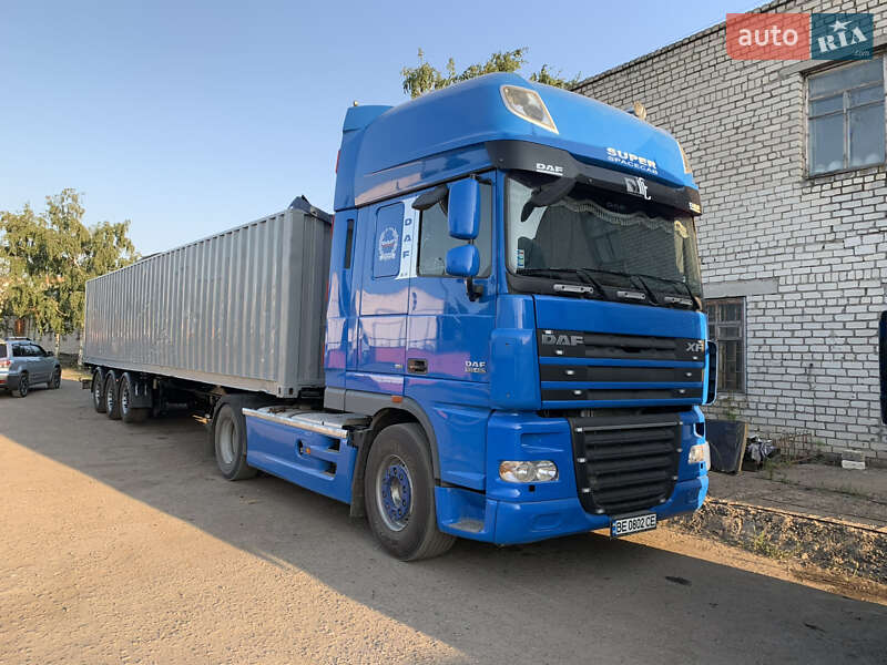 Контейнеровоз DAF FX 2007 в Николаеве