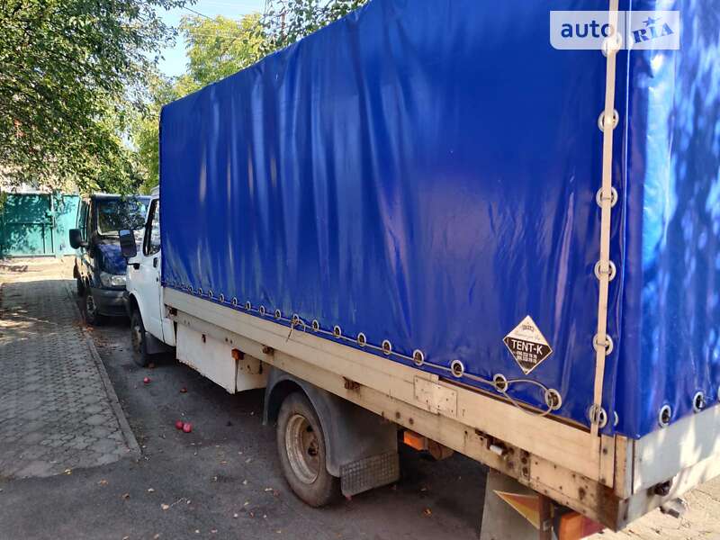 Грузовой фургон DAF LDV Convoy 1999 в Буче