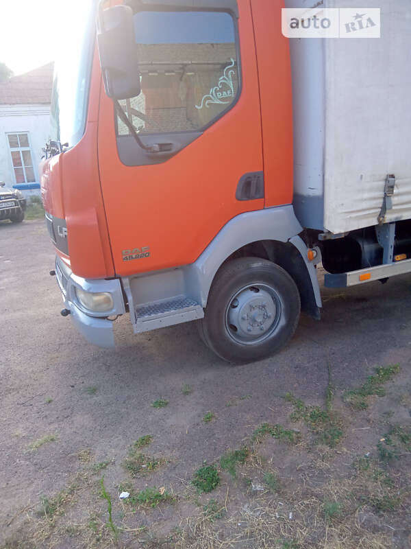 Тентованый DAF LF 2005 в Тростянце