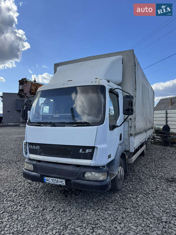 Грузовой фургон DAF LF 2005 в Маневичах