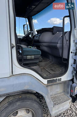 Грузовой фургон DAF LF 2005 в Маневичах
