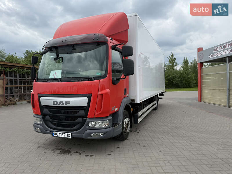 Грузовой фургон DAF LF 2016 в Нововолынске