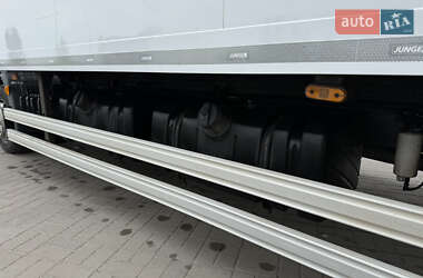 Грузовой фургон DAF LF 2016 в 