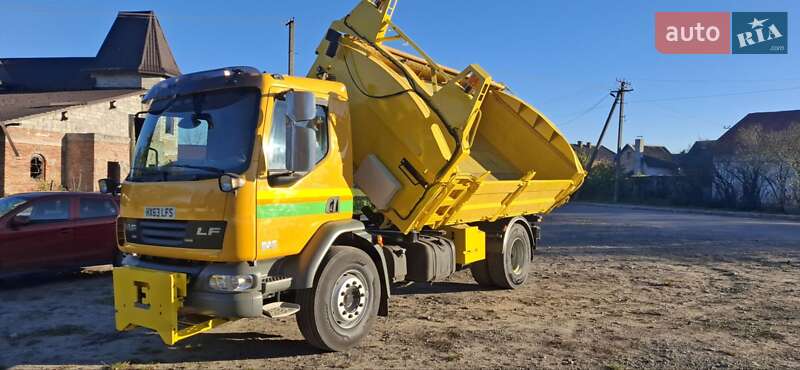 Самосвал DAF LF 2012 в Львове