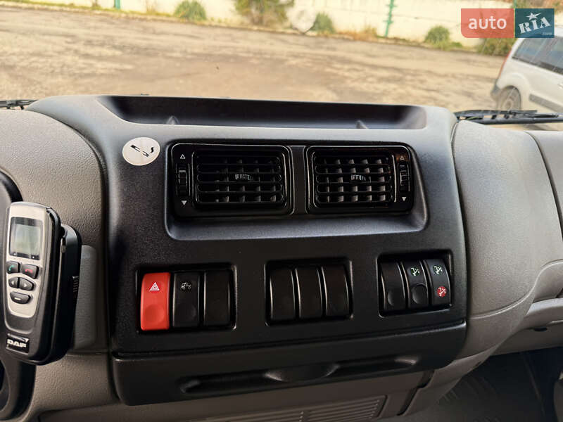 Вантажний фургон DAF LF 2013 в Рівному