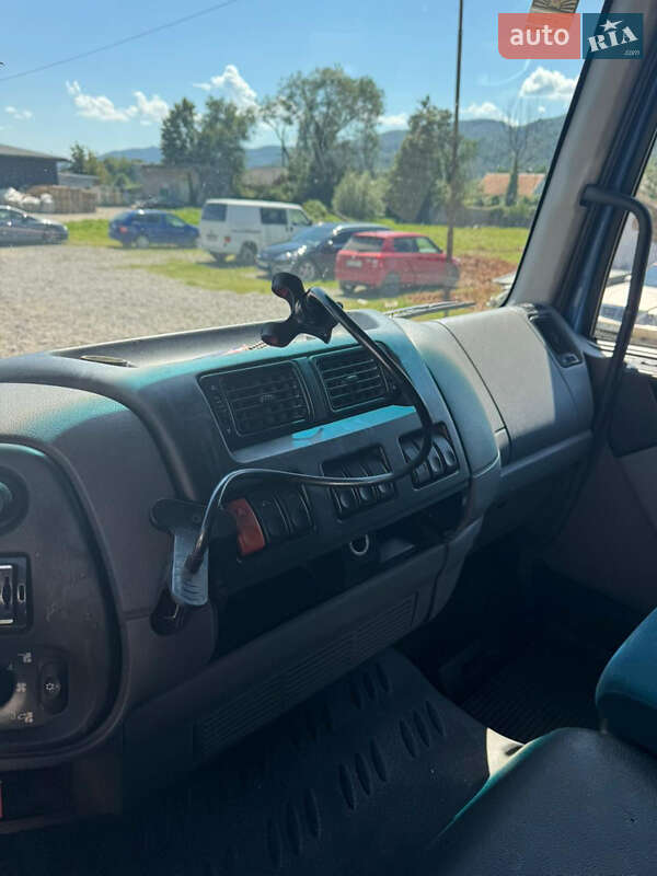 Вантажний фургон DAF LF 2006 в Хусті