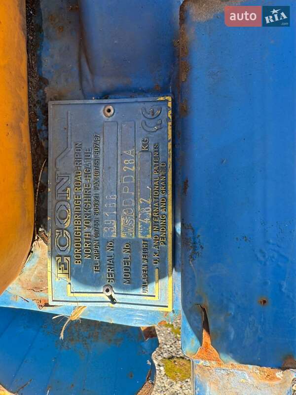 Пескоразбрасывающая машина DAF LF 2010 в Луцке