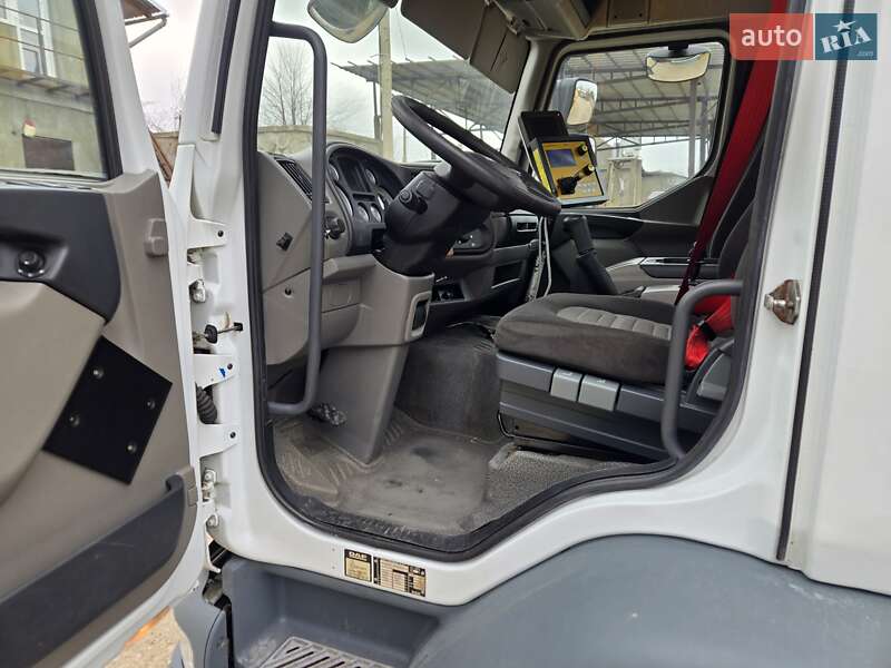 Пескоразбрасывающая машина DAF LF 2013 в Болграде