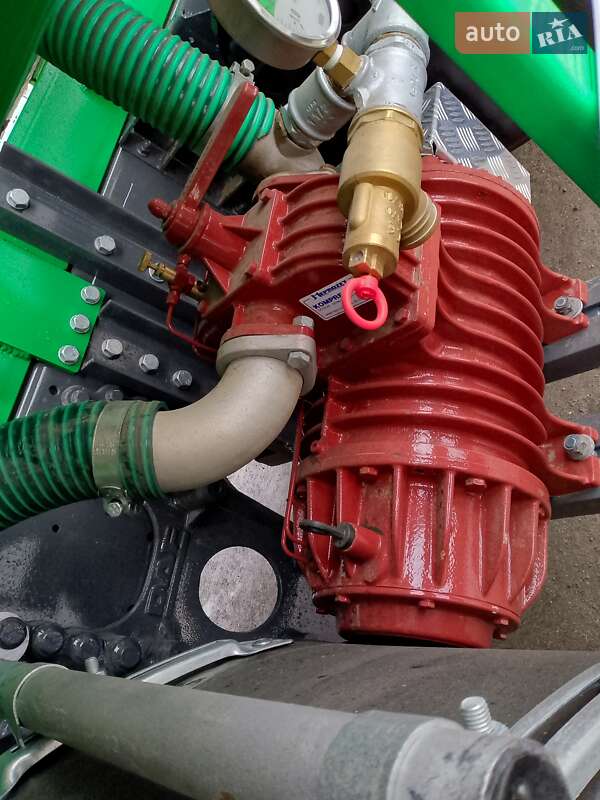 Машина ассенизатор (вакуумная) DAF LF 2015 в Луцке