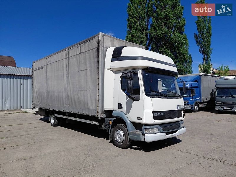Тентований DAF LF 2004 в Рівному