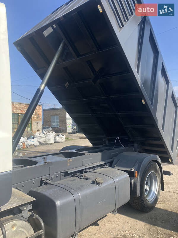 Самосвал DAF TE 2002 в Киеве