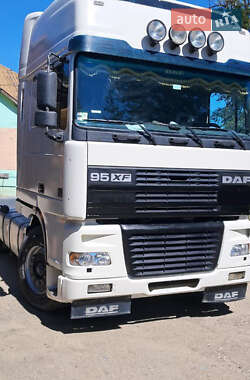 Тягач DAF TE 1999 в Крыжополе