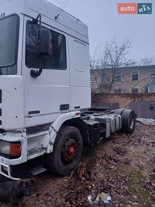 Тягач DAF TE 1996 в Черкасах