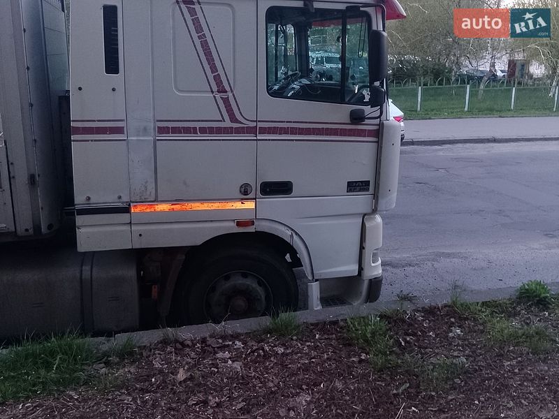 Тягач DAF TE 1998 в Киеве