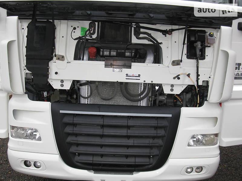 Тягач DAF XF 105 2011 в Черновцах