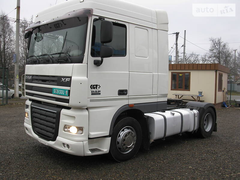 Тягач DAF XF 105 2011 в Черновцах