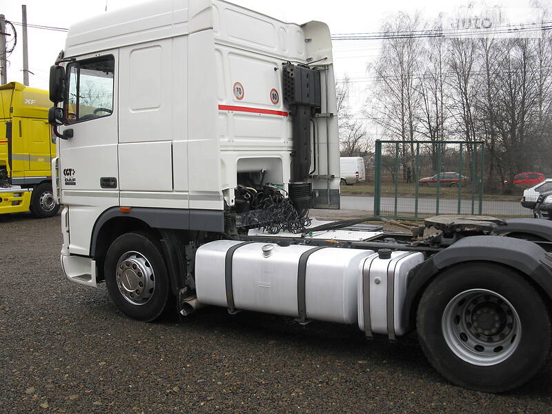 Тягач DAF XF 105 2011 в Черновцах