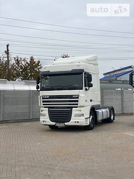 Тягач DAF XF 105 2013 в Виннице