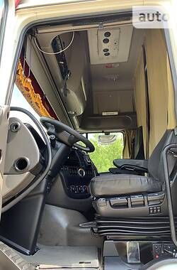 Тягач DAF XF 105 2013 в 