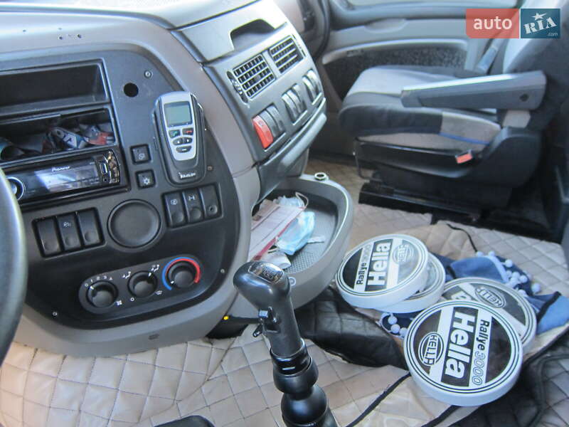 Тягач DAF XF 105 2009 в Виннице