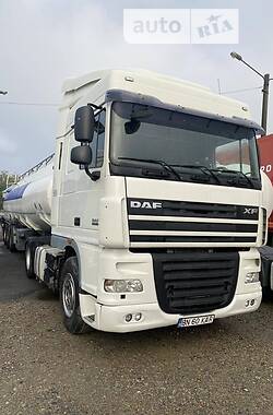 Тягач DAF XF 105 2011 в 