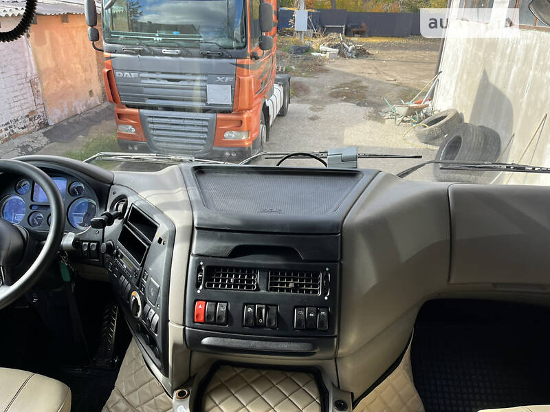Тягач DAF XF 105 2012 в Умани