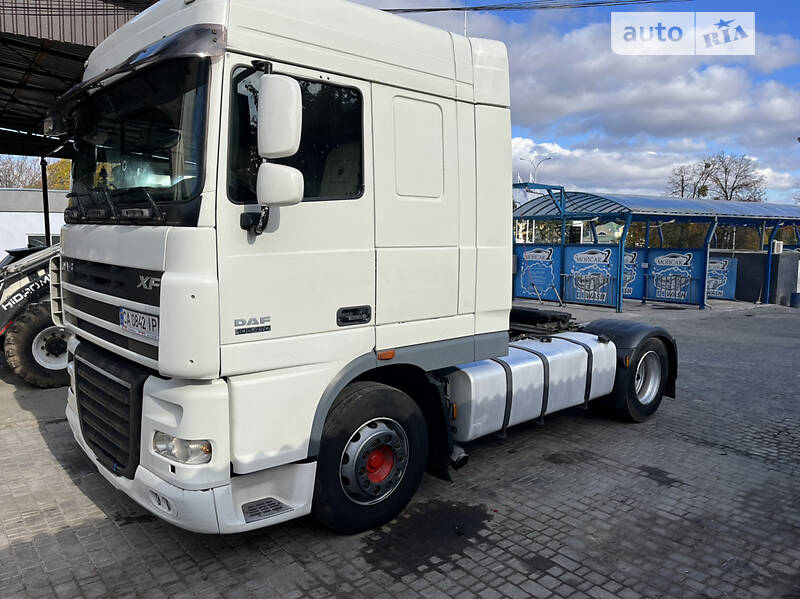 Тягач DAF XF 105 2012 в Умани