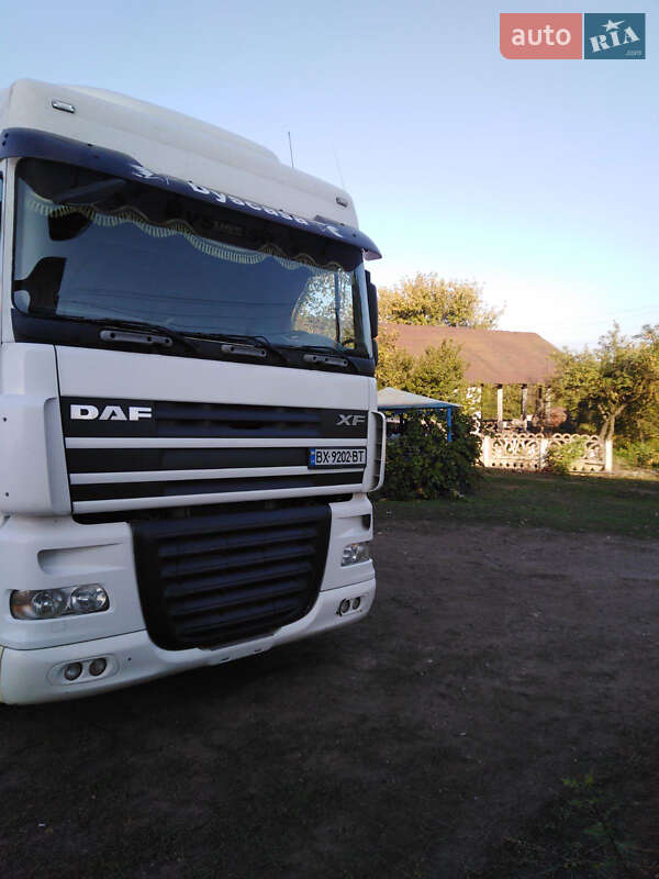 Тягач DAF XF 105 2008 в Кам'янець-Подільському