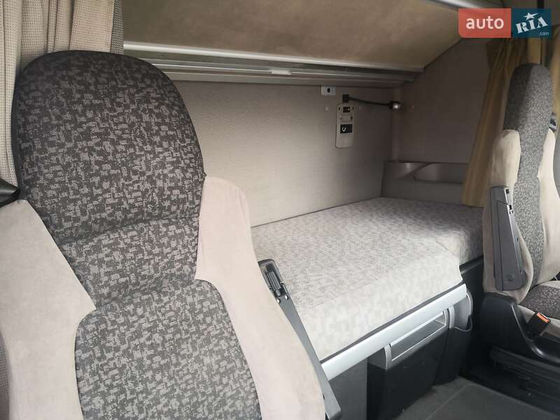 Тягач DAF XF 105 2008 в Каменском