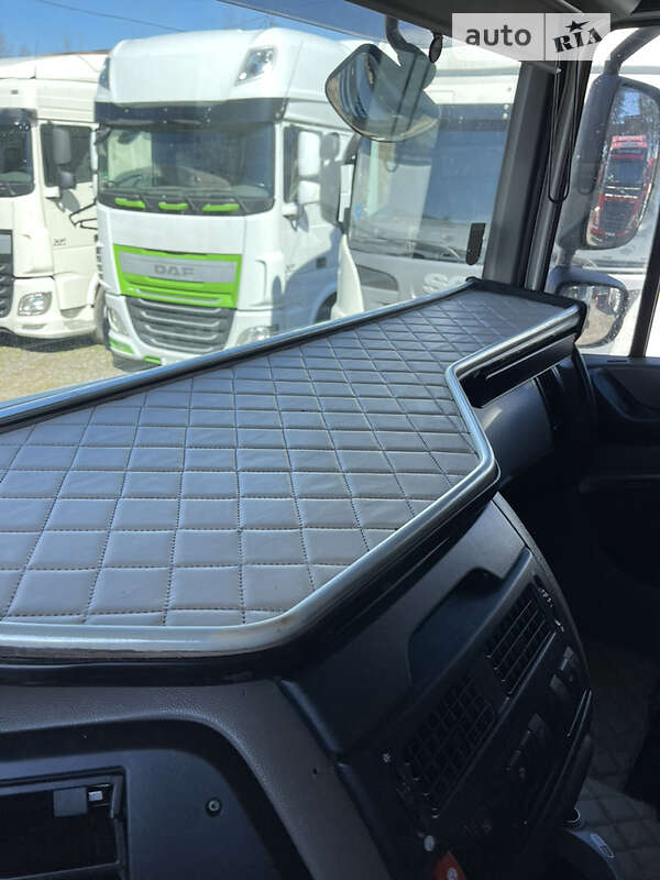 Тягач DAF XF 105 2012 в Хусте