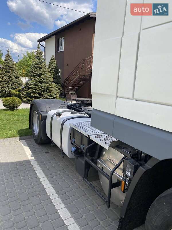 Тягач DAF XF 105 2013 в Ровно