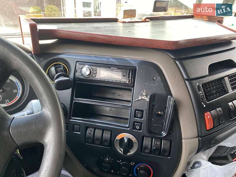 Тягач DAF XF 105 2013 в Ровно
