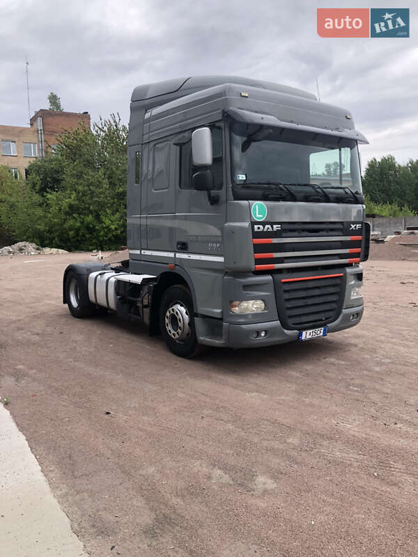 Тягач DAF XF 105 2013 в Чернигове