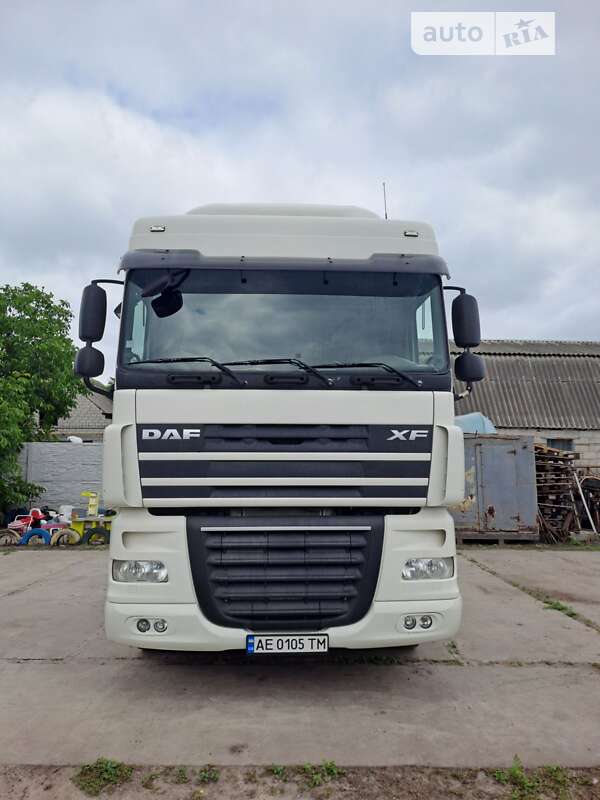 Тягач DAF XF 105 2013 в Днепре