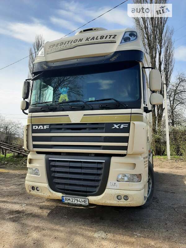 Тягач DAF XF 105 2011 в Коростені