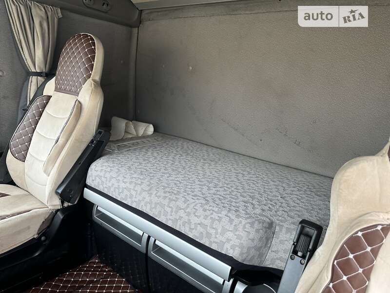 Вантажний фургон DAF XF 105 2007 в Теофіполі