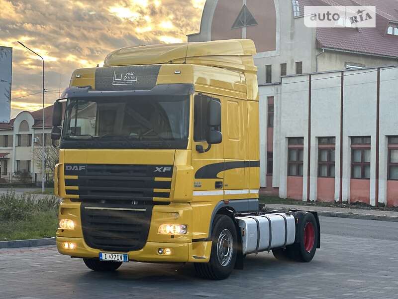 Тягач DAF XF 105 2012 в Хусте