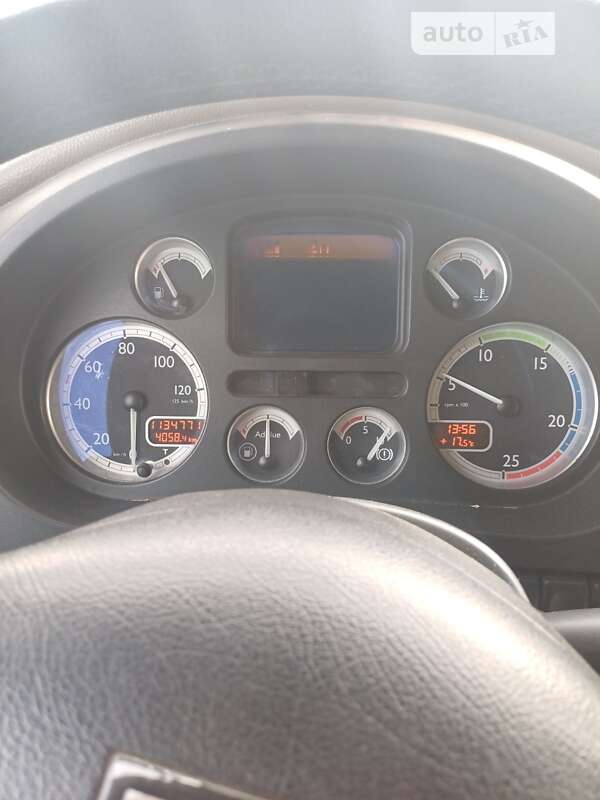 Тягач DAF XF 105 2012 в Киеве